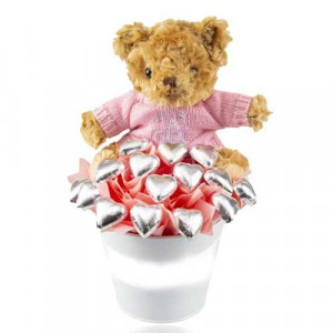 chocolate-bouquet-with-teddy-of-baby-girl